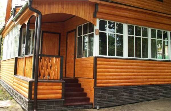Отделка фасада деревянного дома: выбираем материал с фото