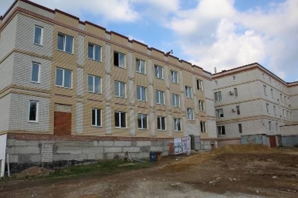 Володин ознакомился со строительством детской больницы в Вольске с фото